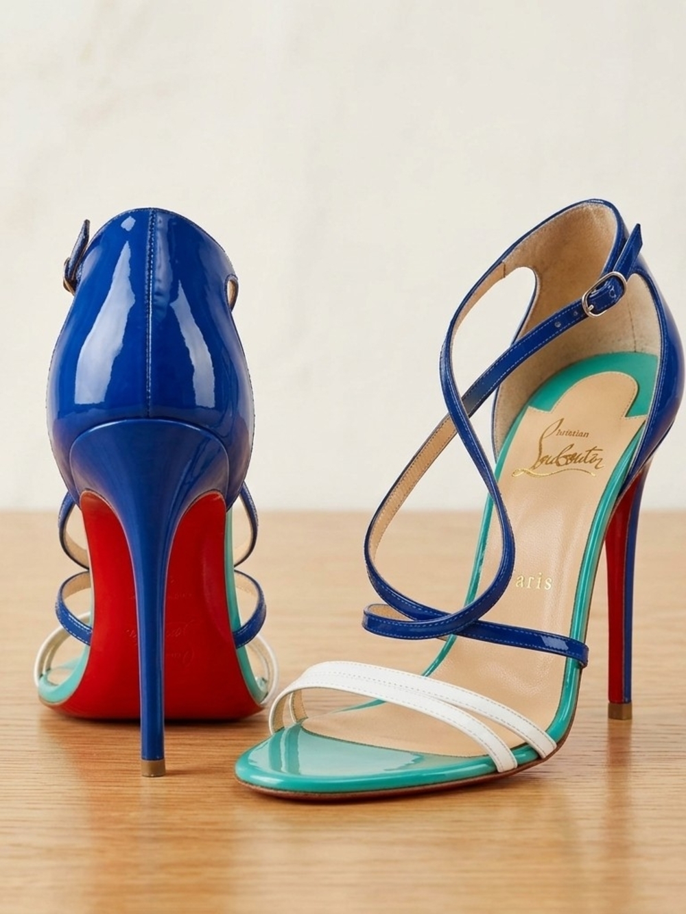 Christian Louboutin Gomme/Patent Gwynitta 100 Version Neptune Size 8